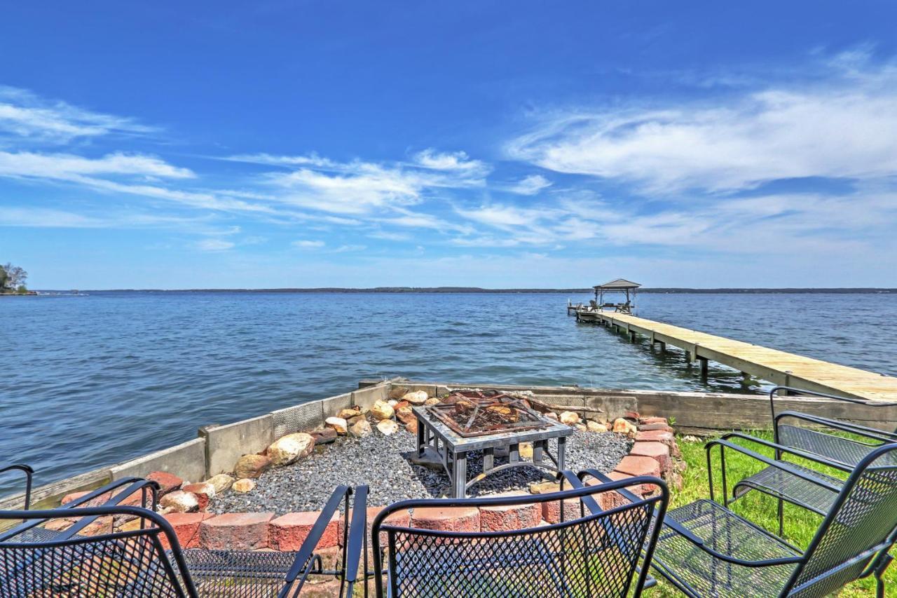 Waterfront Seneca Lake House Fire Pit And Boat Dock Geneva Dış mekan fotoğraf
